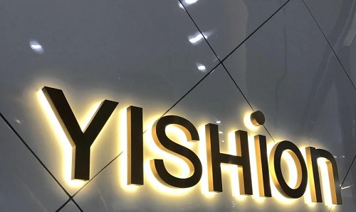 台中廣告招牌公司：大型戶外帆布招牌製作