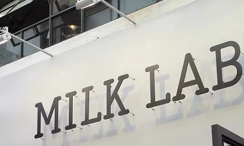 台中餐廳招牌設計：復古手繪風格招牌